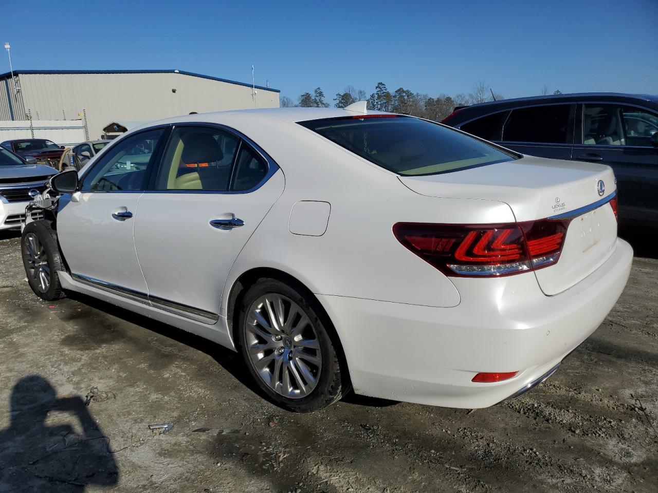 2014 Lexus LS - Image 2