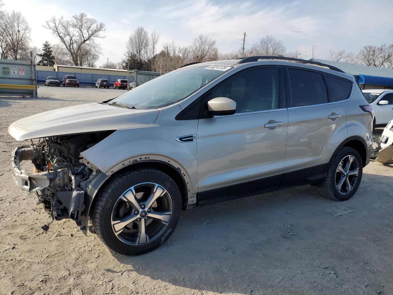 1FMCU0GD0HUD26729 FORD ESCAPE 2017