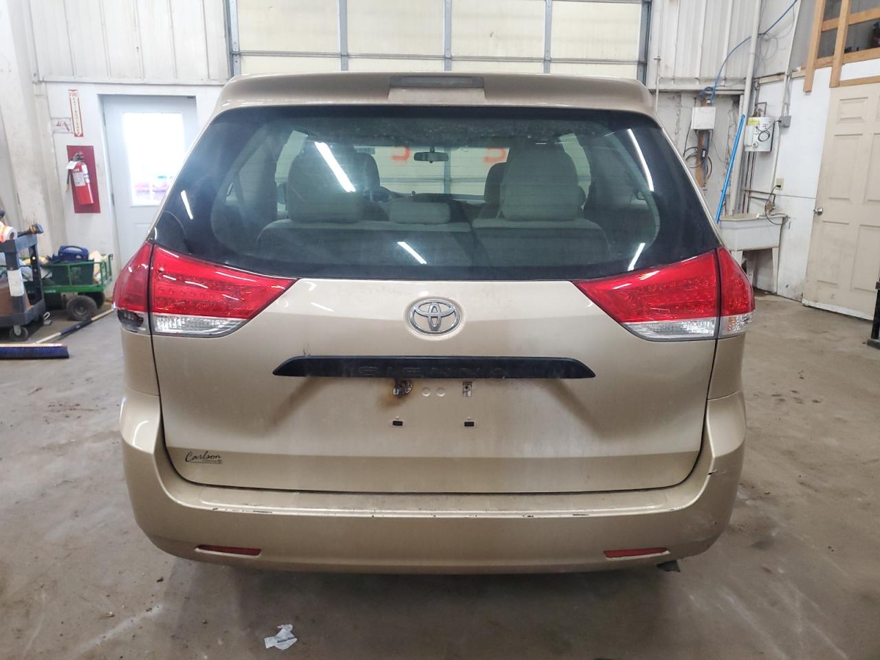 2013 Toyota Sienna - Image 6