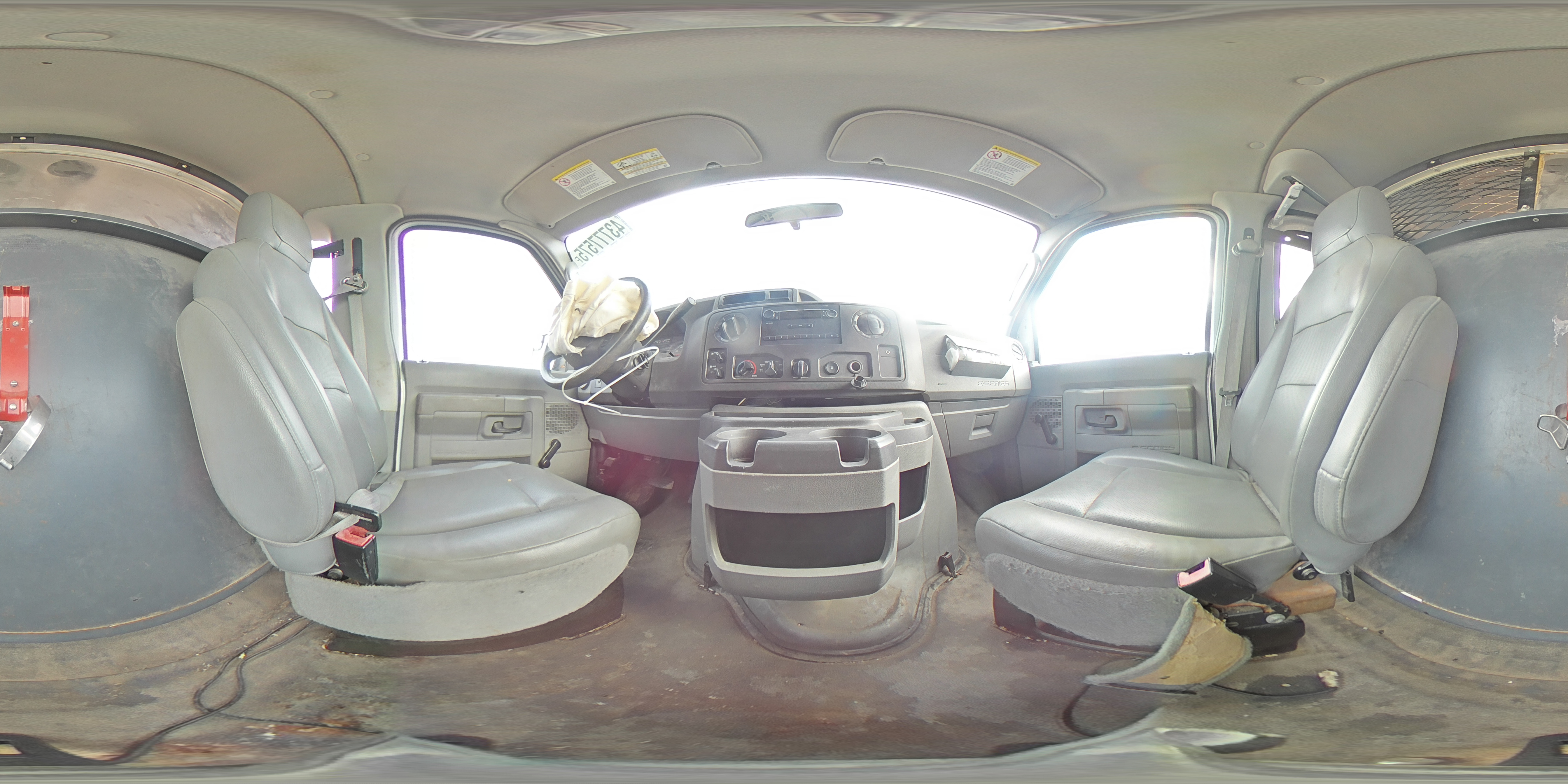 2014 Ford Econoline - Image 15