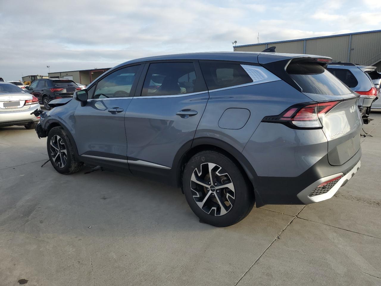 2023 Kia Sportage - Image 2