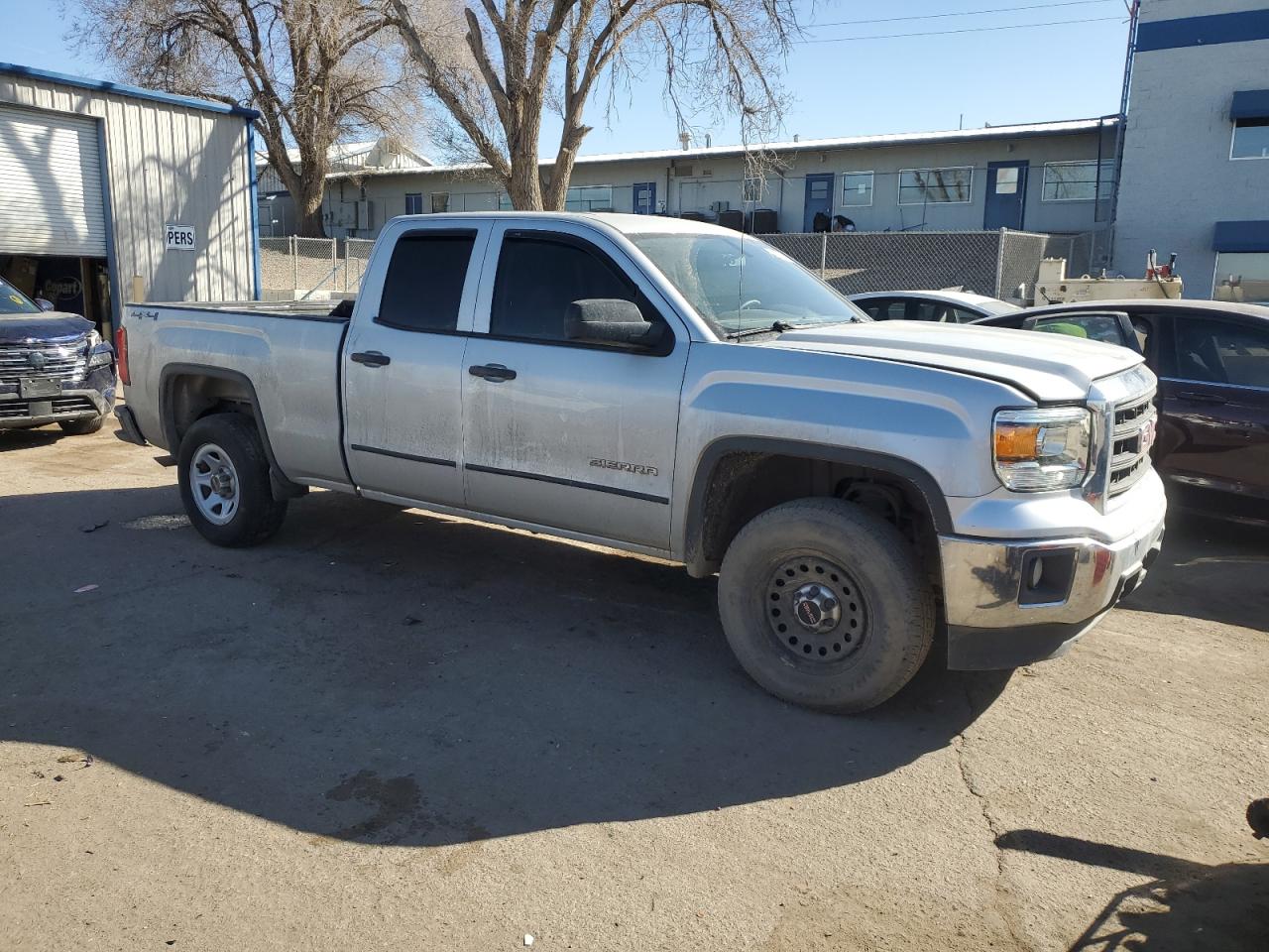 2015 GMC Sierra - Image 4