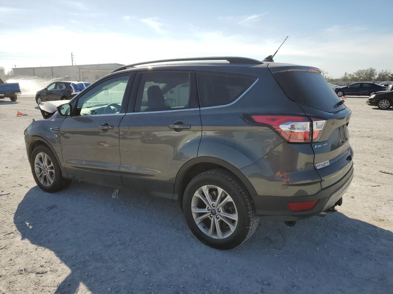 1FMCU0GD6JUD15014 FORD ESCAPE 2018