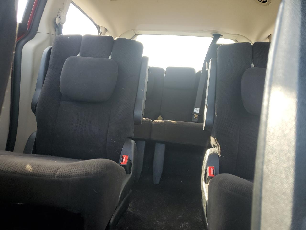 2013 Dodge Caravan - Image 10
