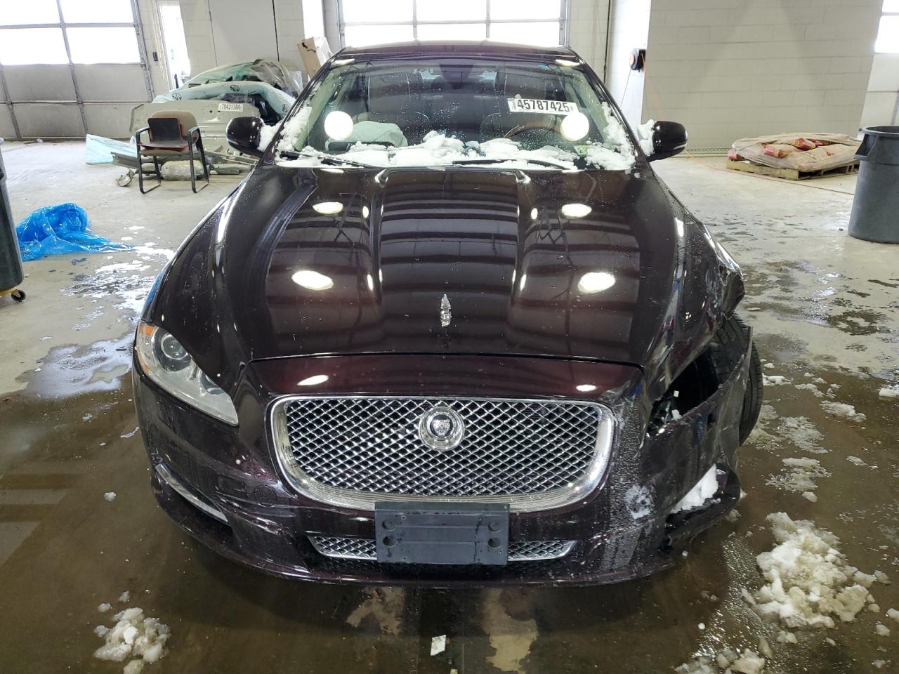 2011 Jaguar XJ - Image 5