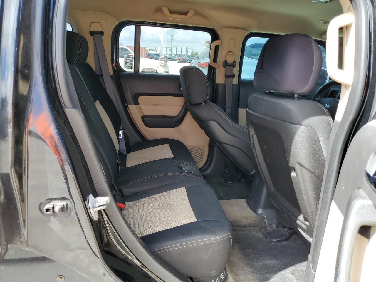 2006 Hummer H3 - Image 11