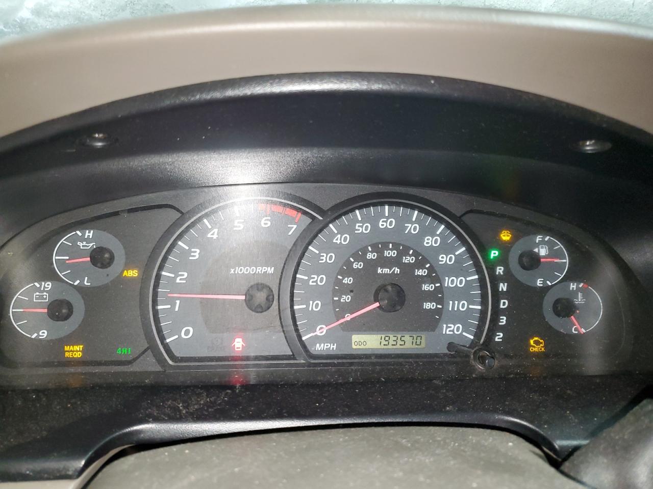 2005 Toyota Tundra - Image 9