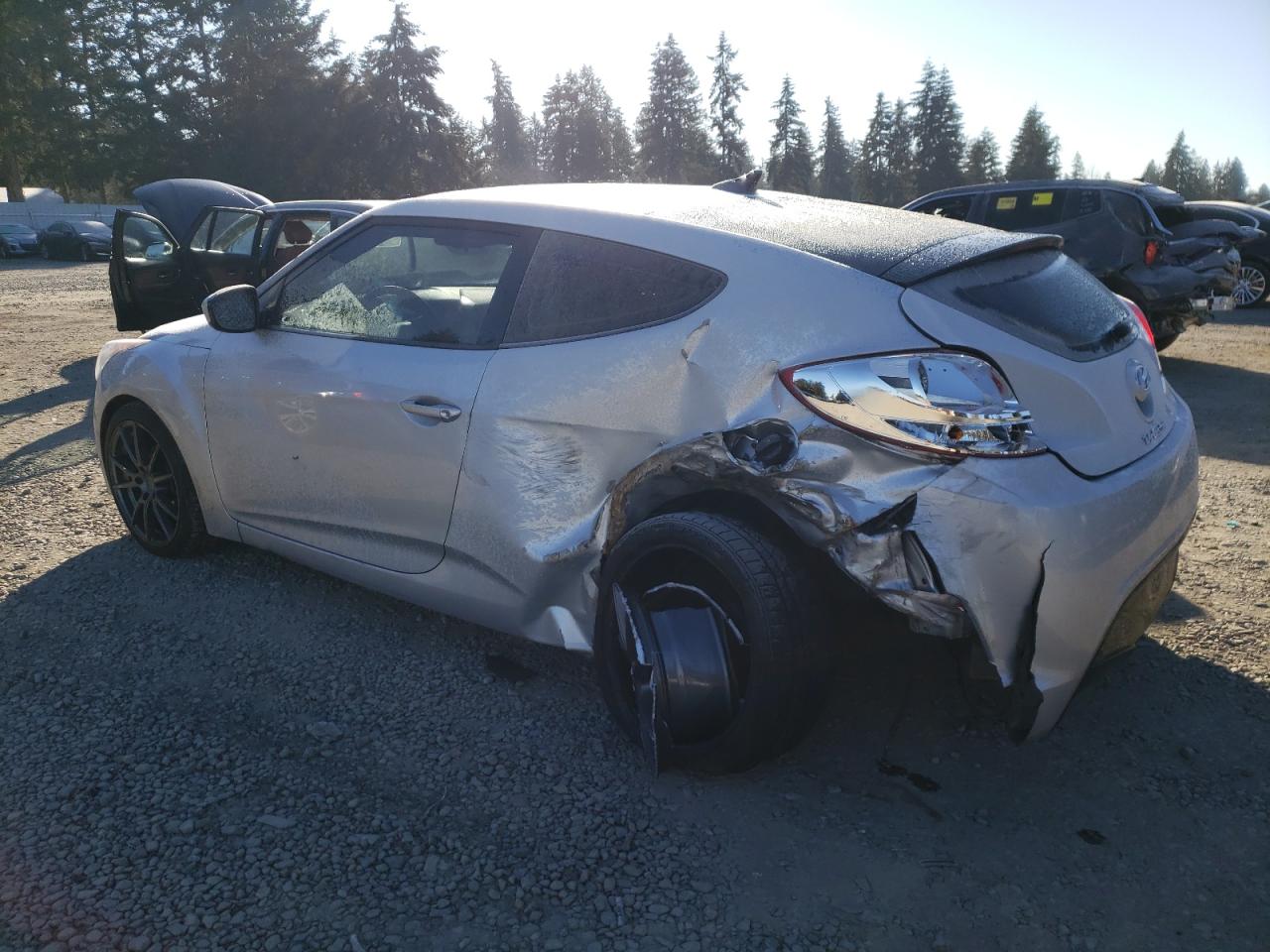 2012 Hyundai Veloster - Image 2