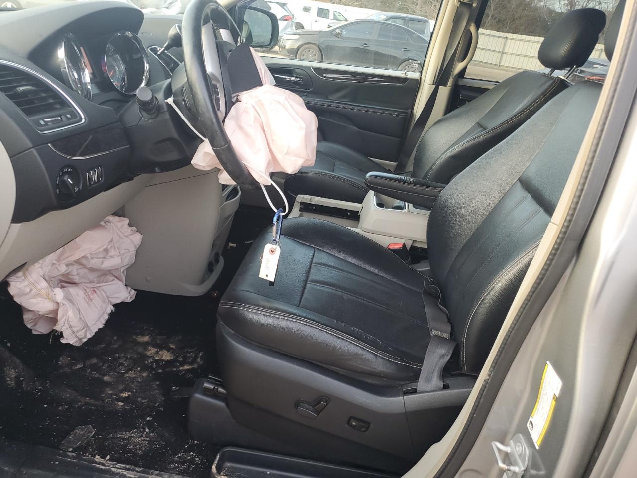 2016 Chrysler Town & Country Touring VIN: 2C4RC1BG8GR207198 Lot: 65929875