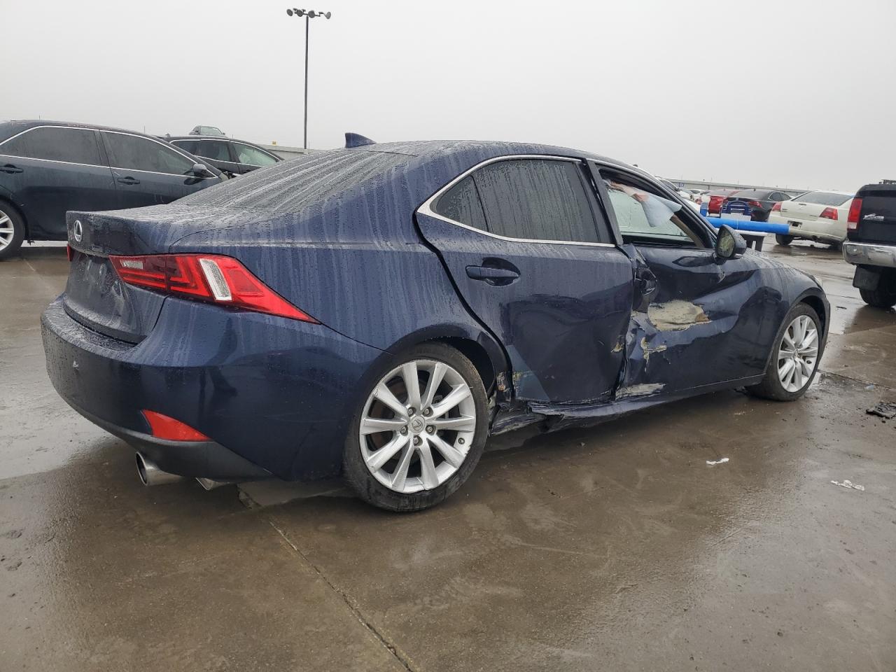 2014 Lexus IS - Image 3