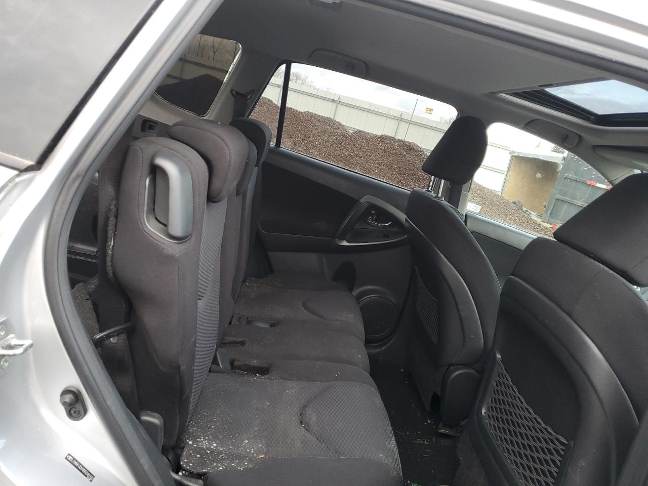 2011 Toyota RAV 4 - Image 10