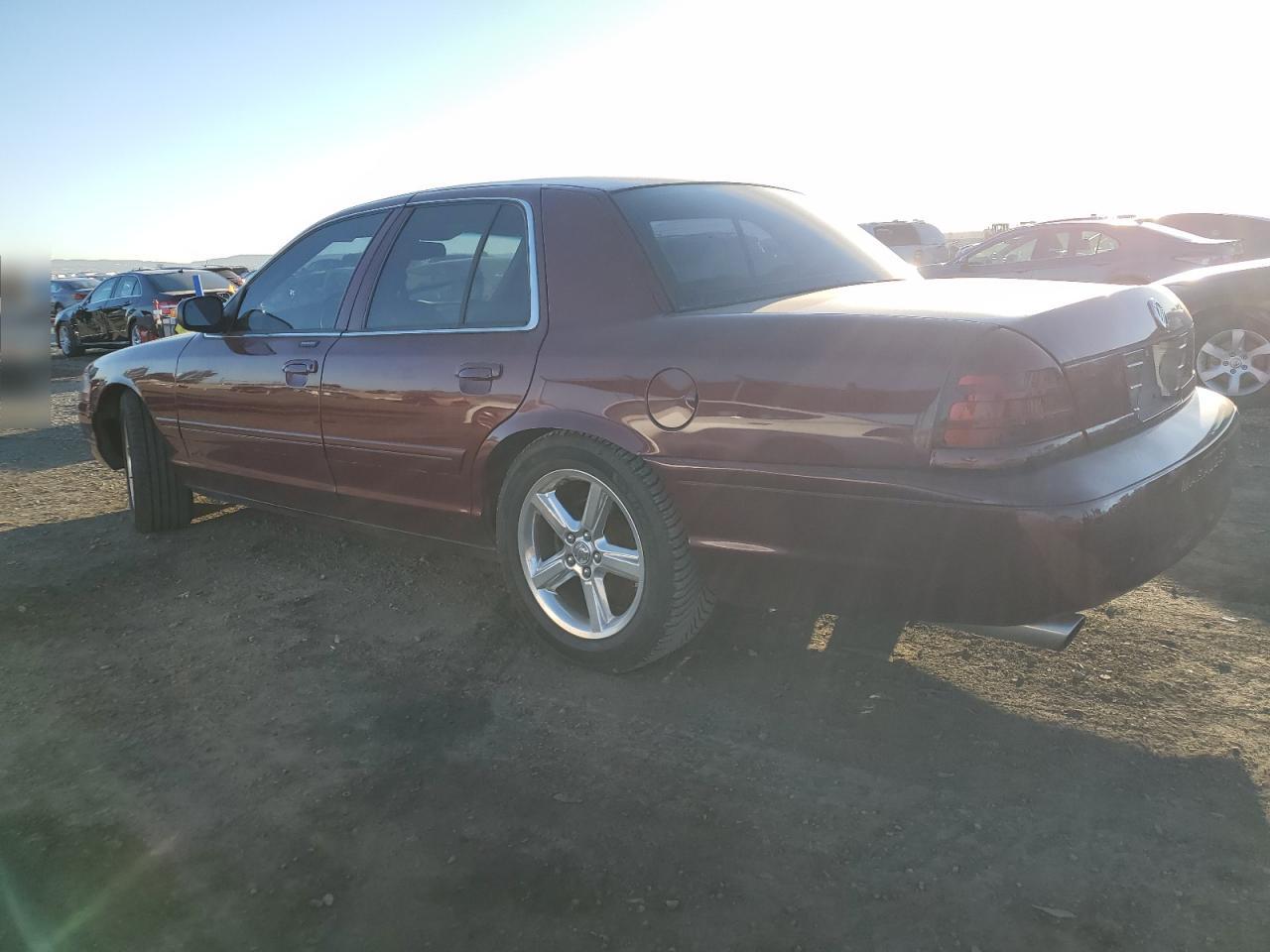 2004 Mercury Marauder - Image 2