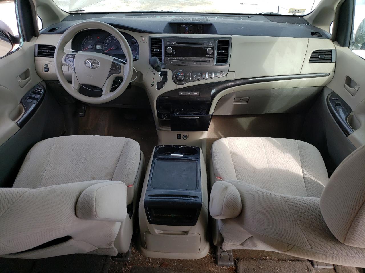 2013 Toyota Sienna - Image 8
