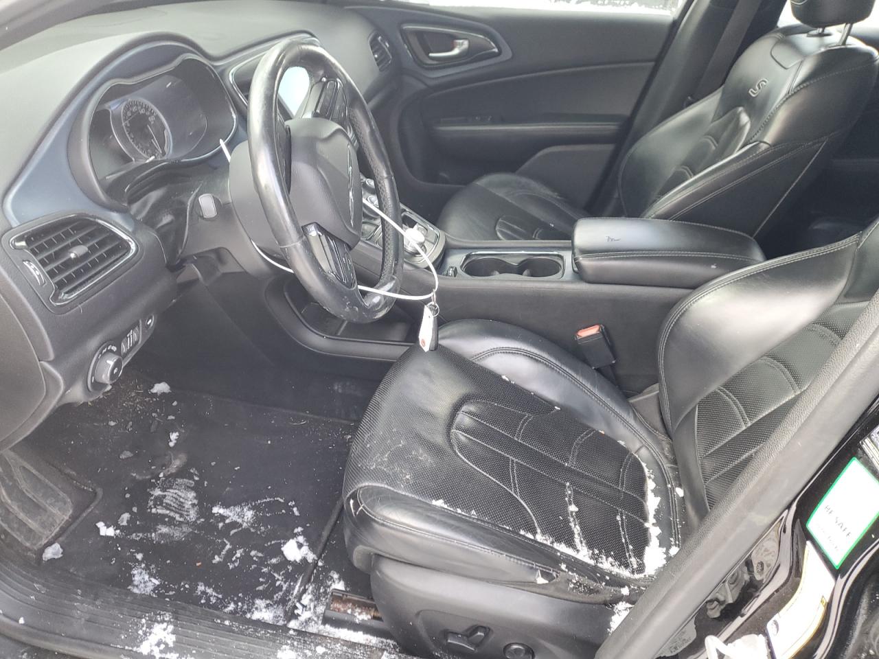 2015 Chrysler 200 - Image 7