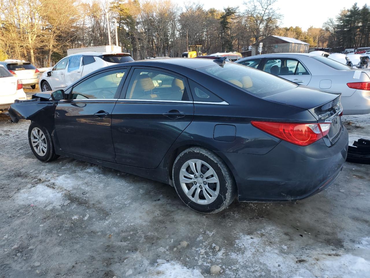 2011 Hyundai Sonata - Image 2