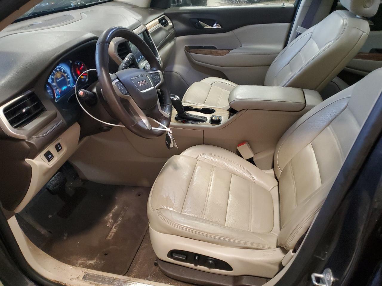 2017 GMC Acadia - Image 7