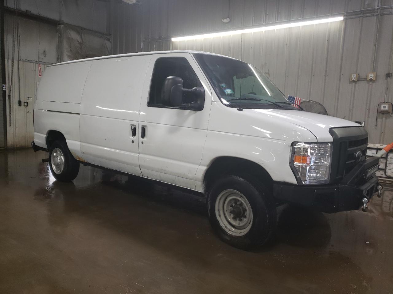 2011 Ford Econoline - Image 4