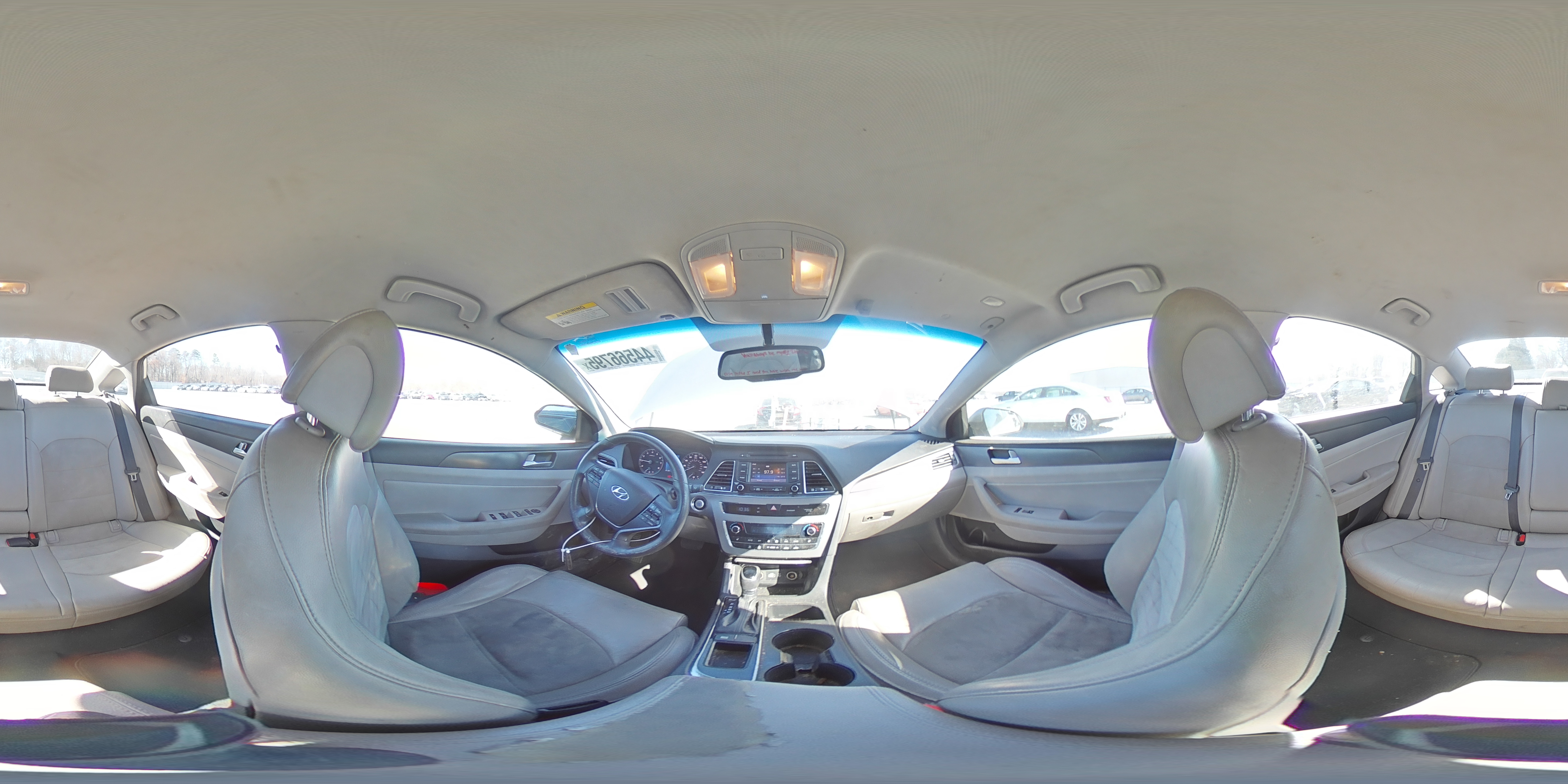 2015 Hyundai Sonata - Image 13