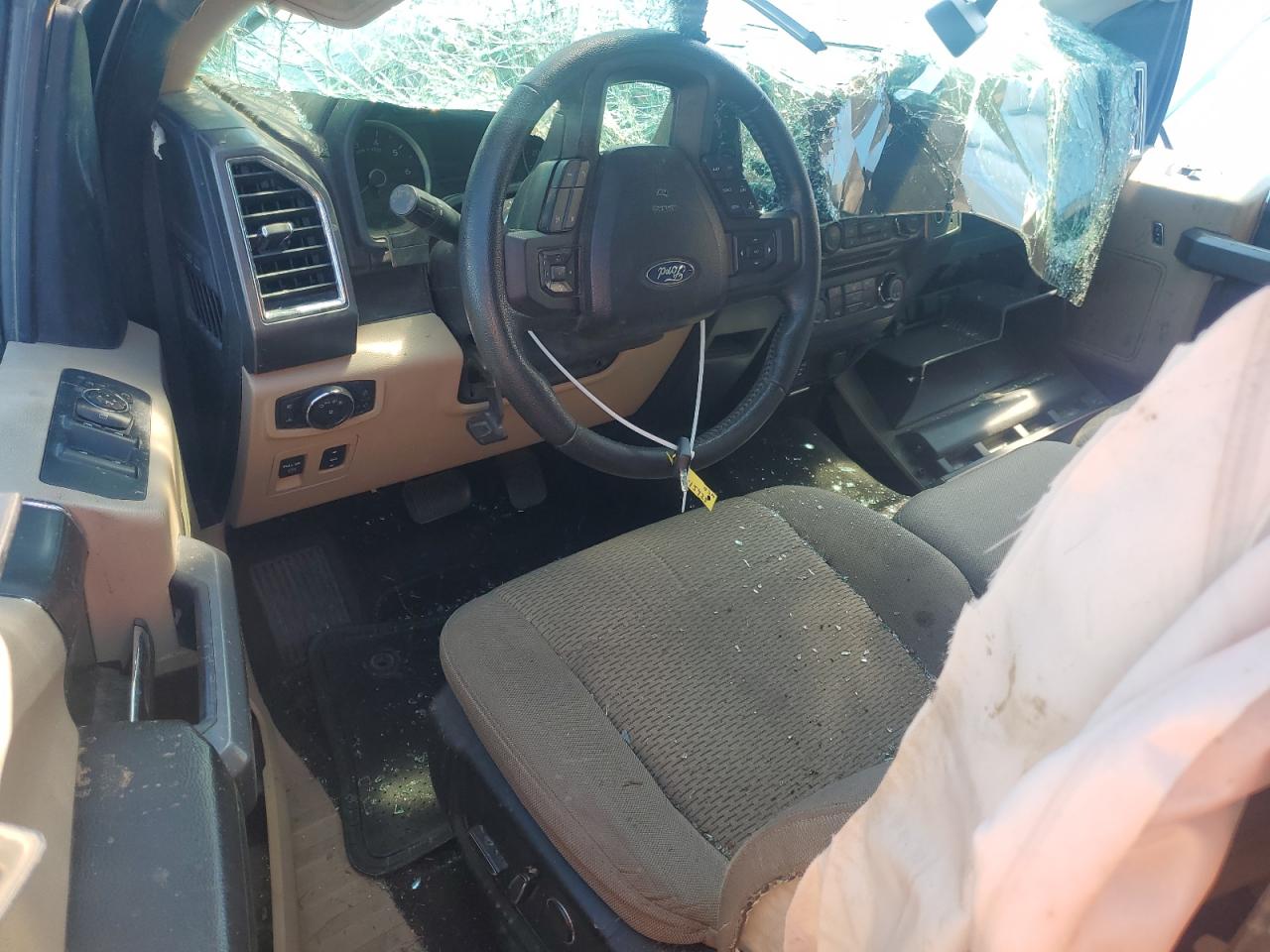 2015 Ford F-150 - Image 8