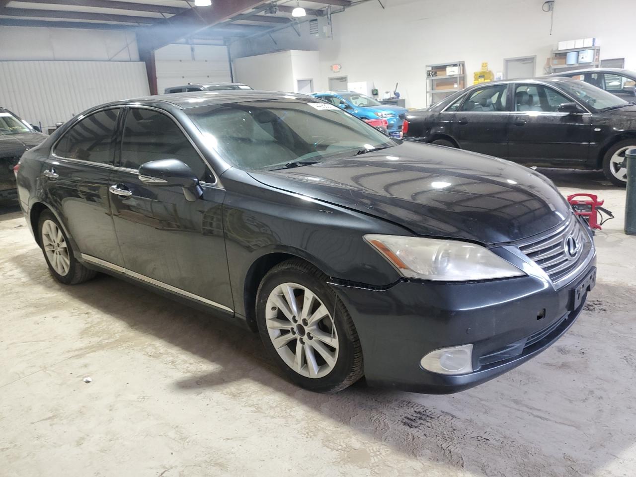 2011 Lexus ES - Image 4