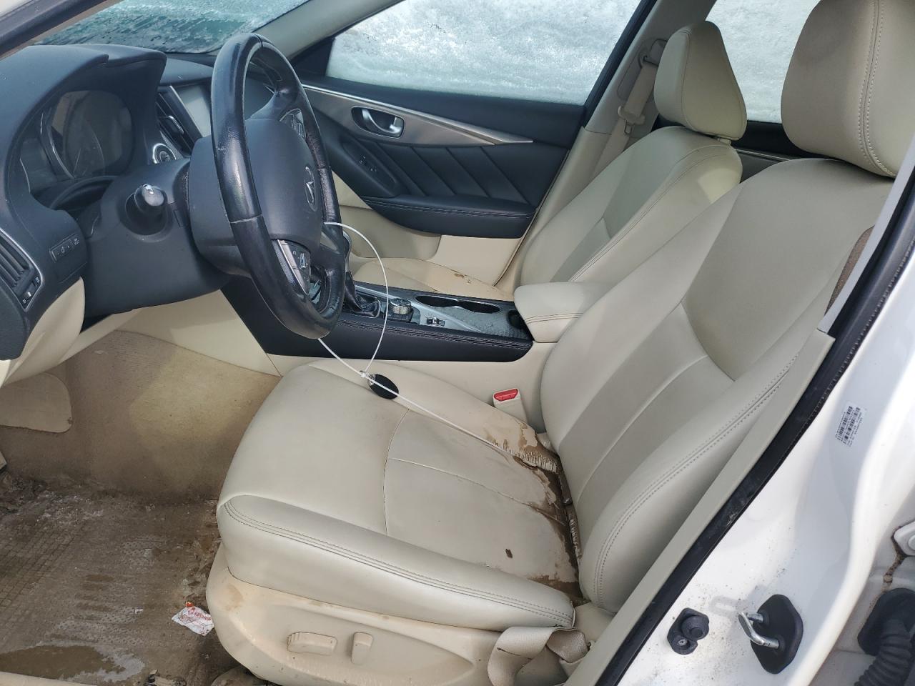 2015 Infiniti Q50 - Image 7