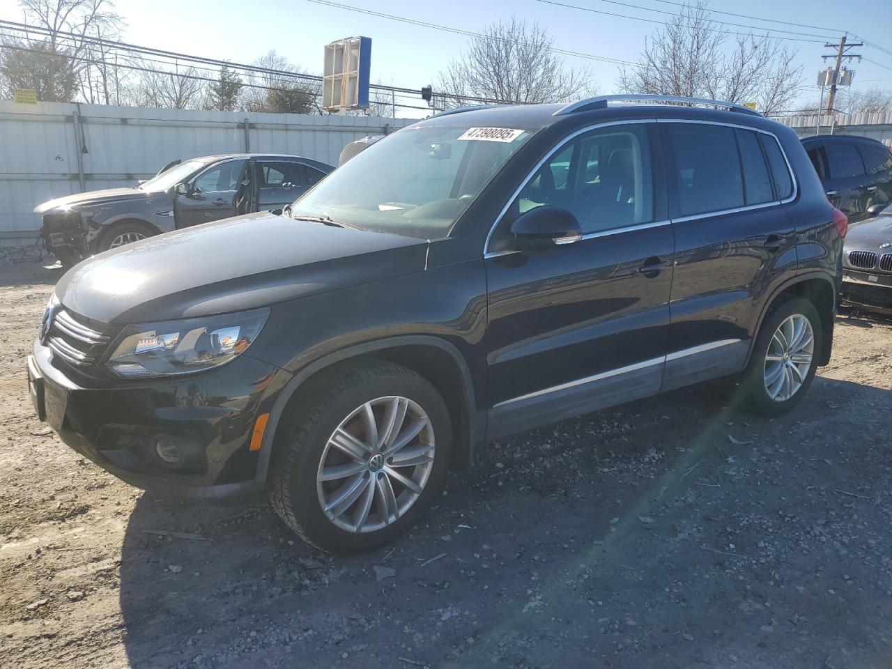 2016 Volkswagen Tiguan - Image 1