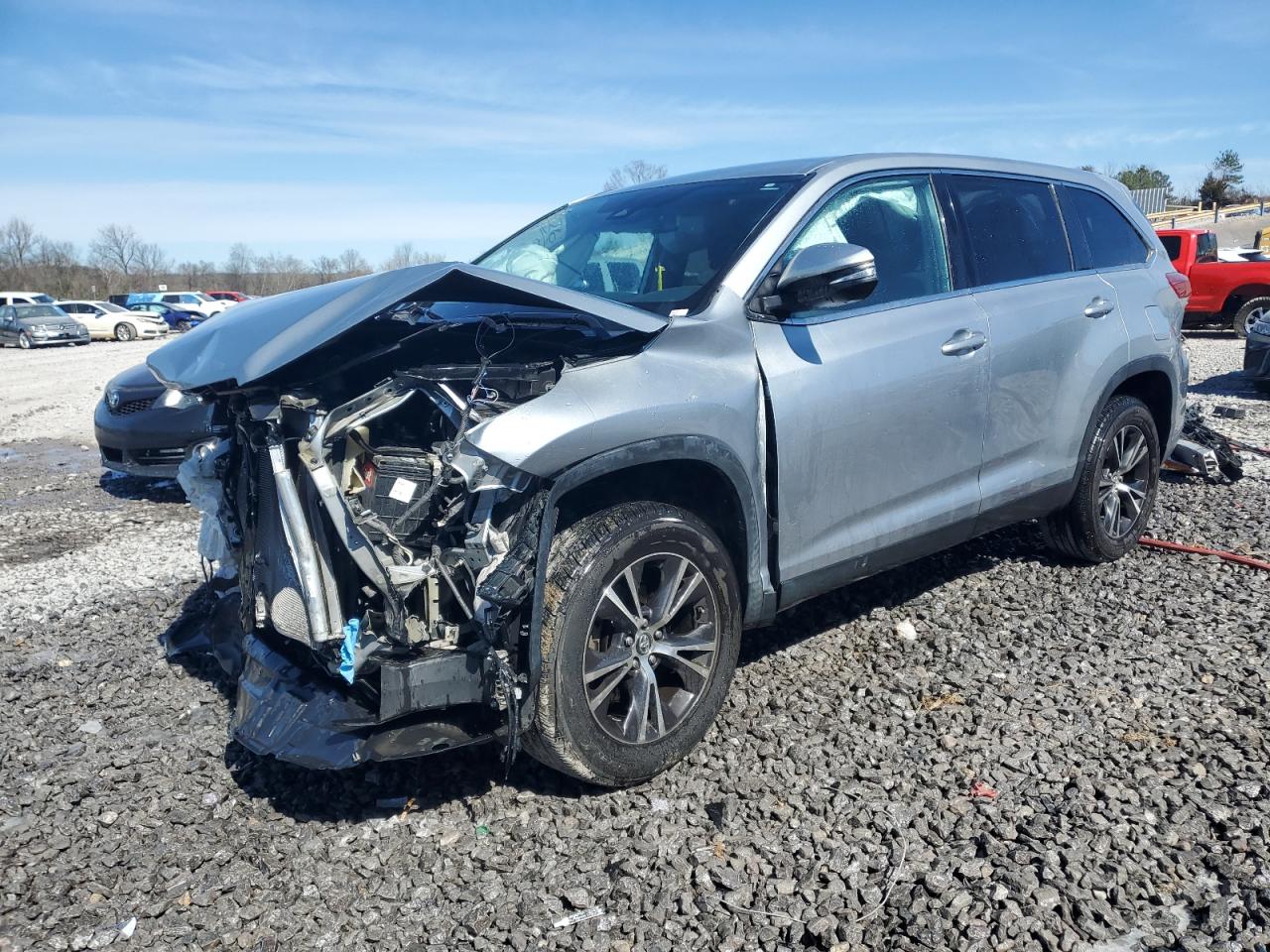 2019 Toyota Highlander - Image 1