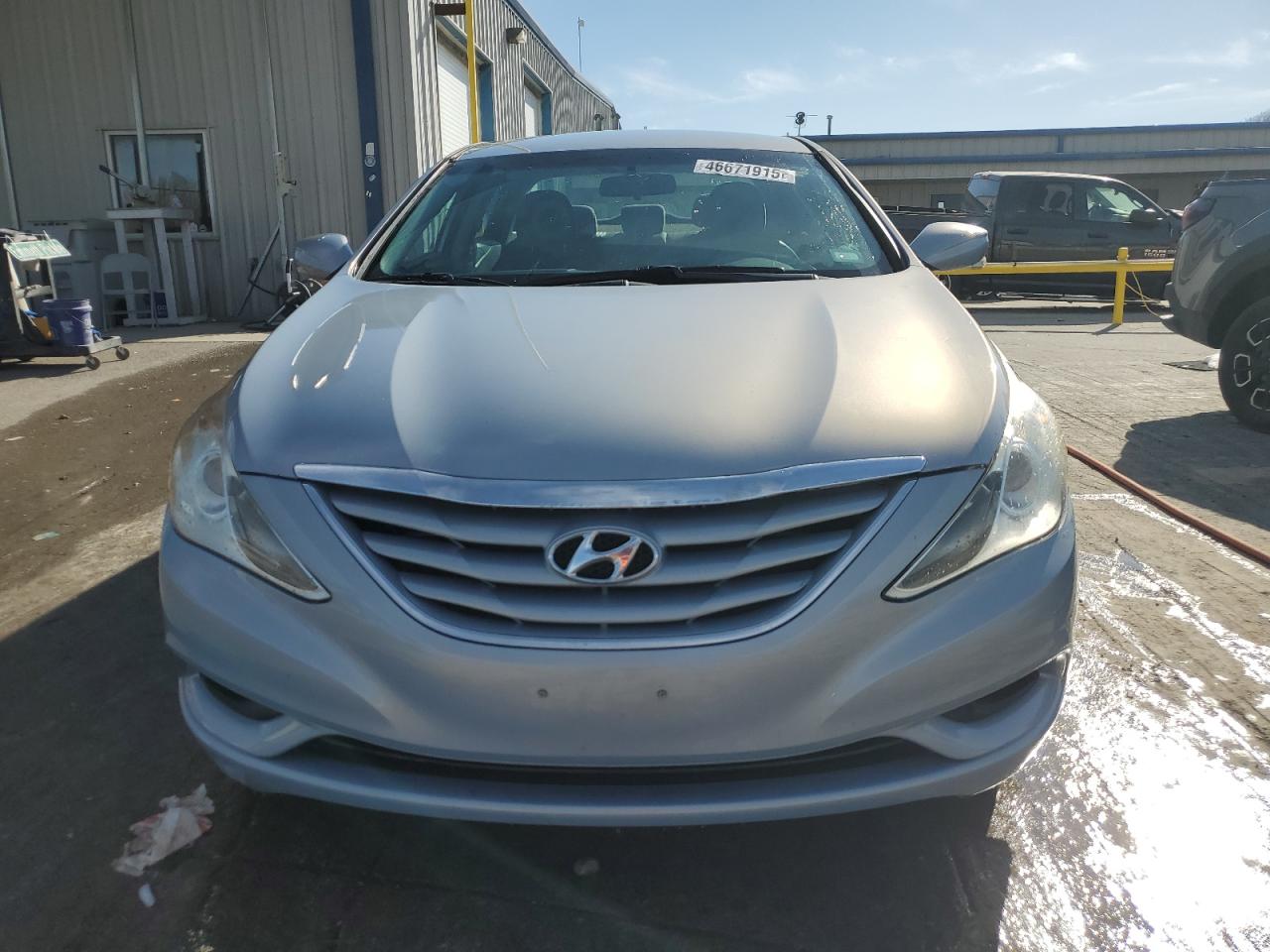 2011 Hyundai Sonata - Image 5