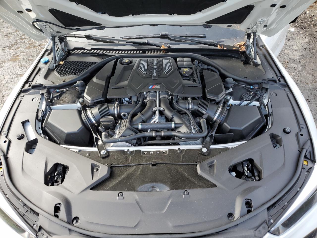 2022 BMW M8 - Image 11
