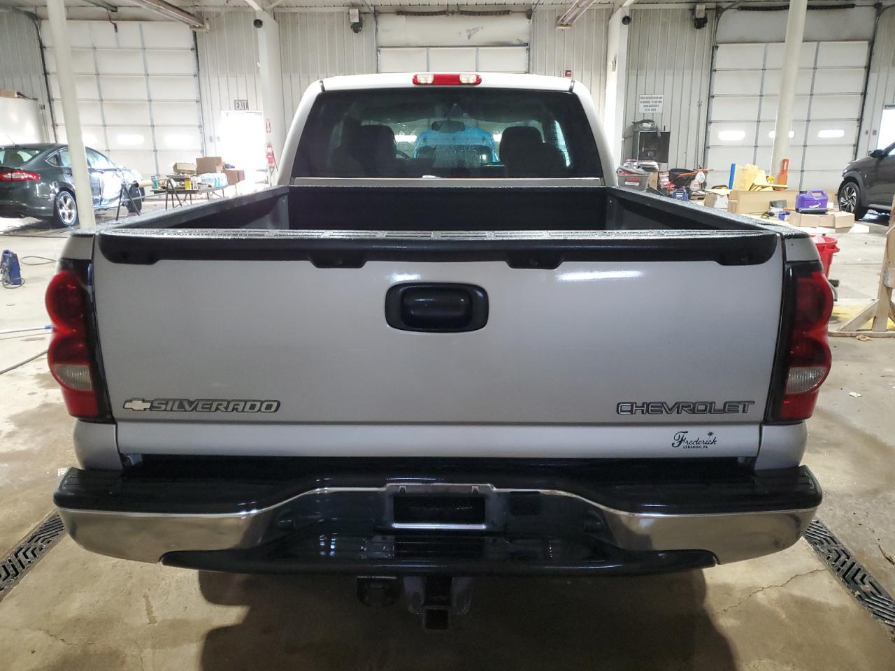 2004 Chevrolet Silverado - Image 6