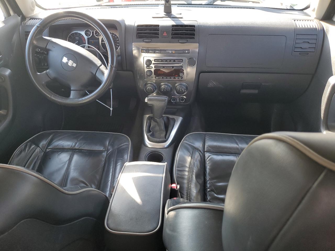 2007 Hummer H3 - Image 8