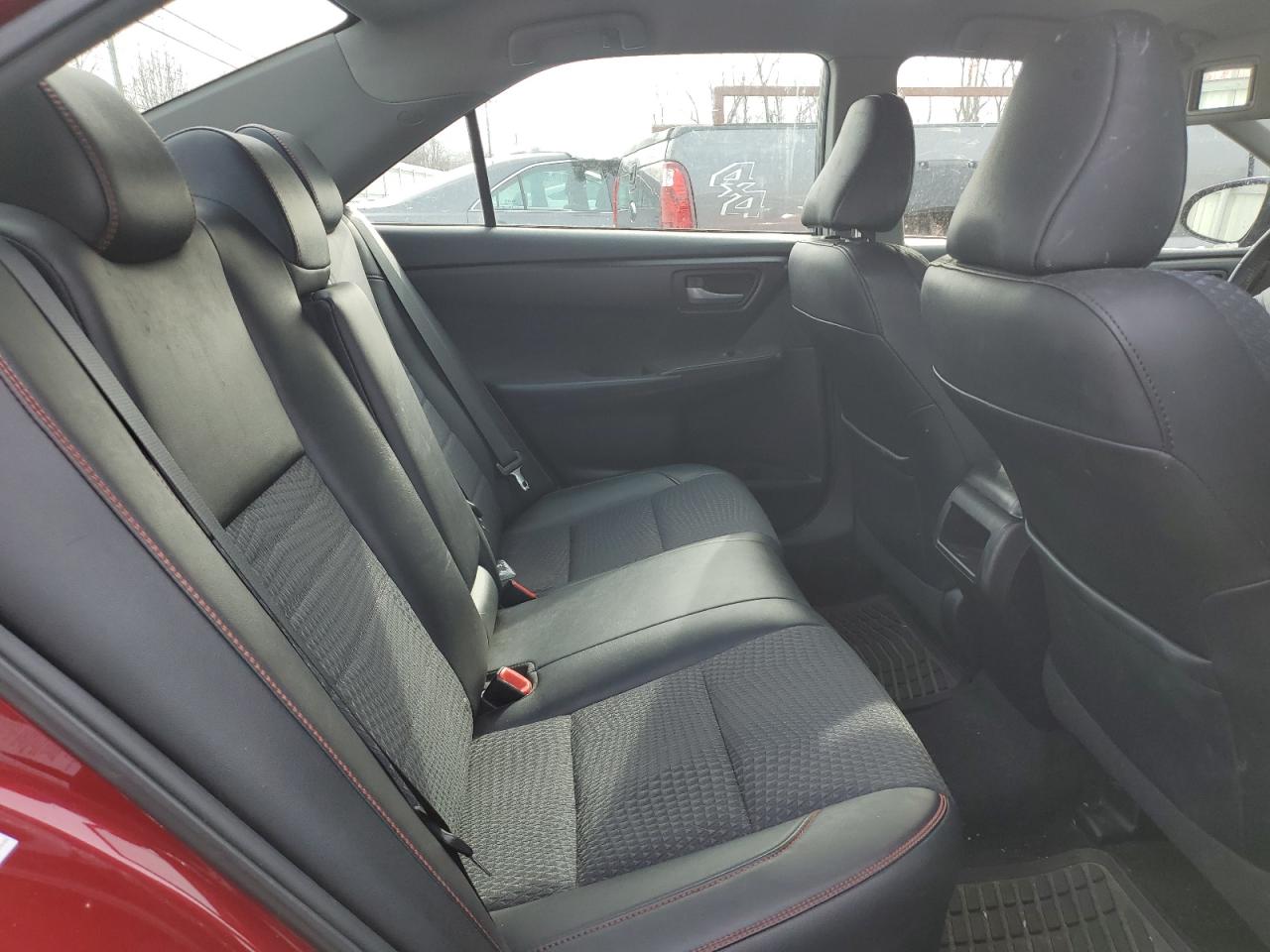 2015 Toyota Camry - Image 10