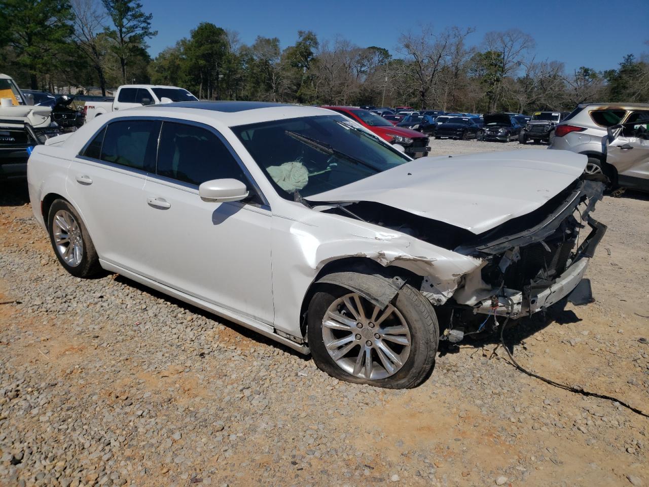 2016 Chrysler 300 - Image 4