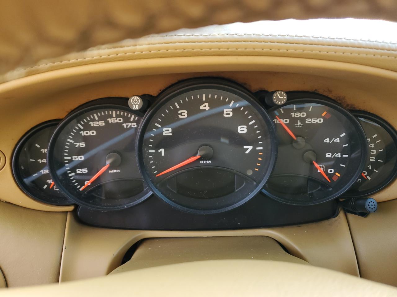 2001 Porsche 911 - Image 9