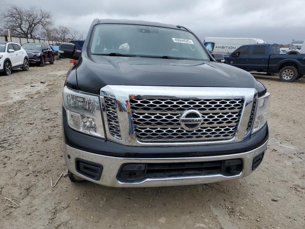 1N6AA1E55JN510406 NISSAN TITAN 2018