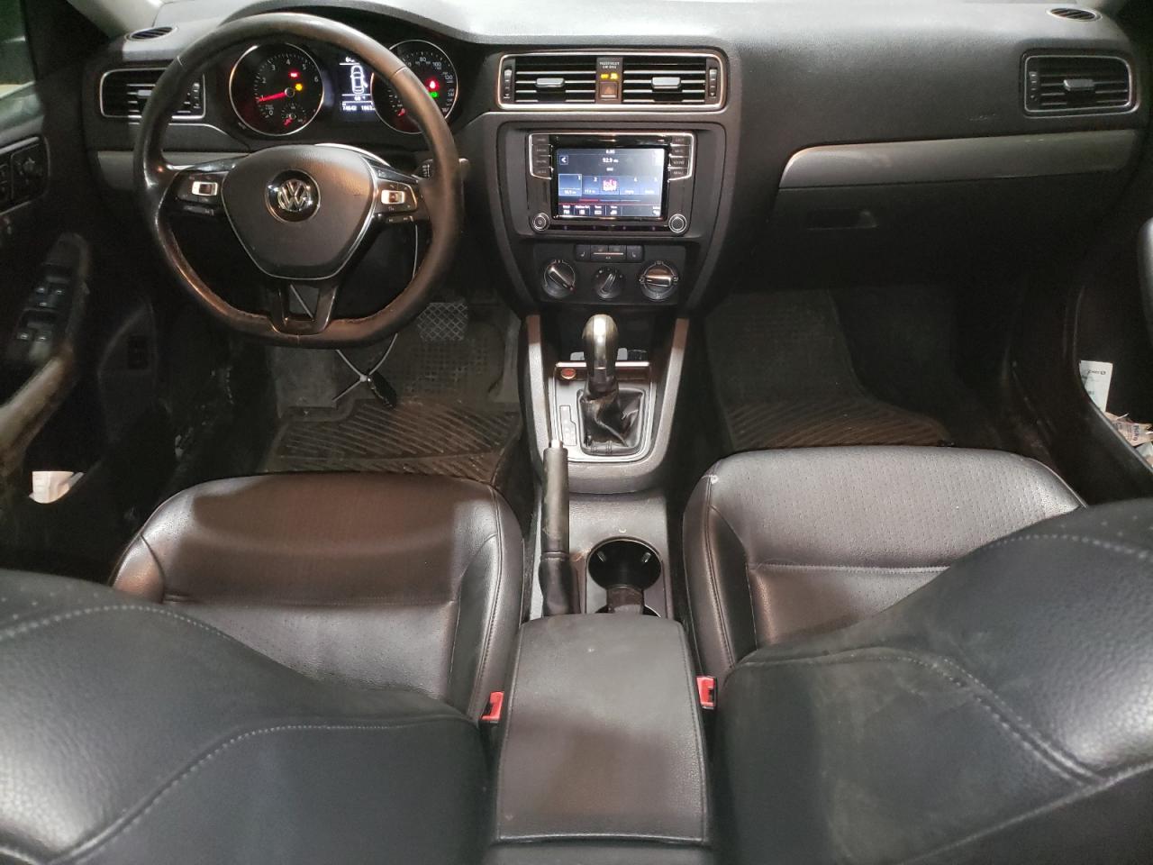 2017 Volkswagen Jetta - Image 8