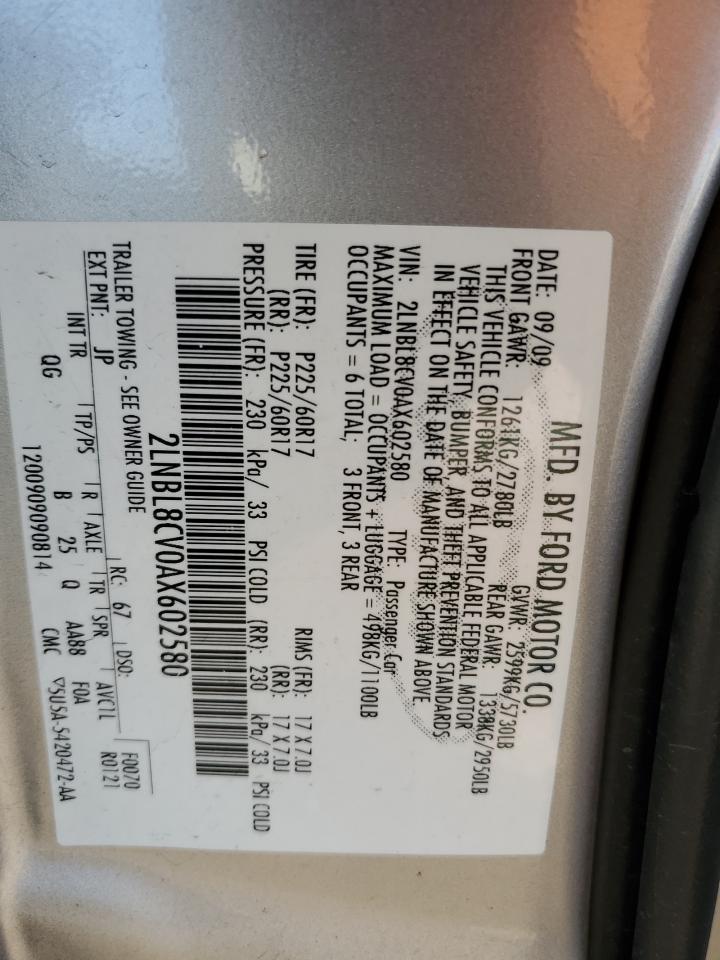 2010 Lincoln Town Car - Image 12