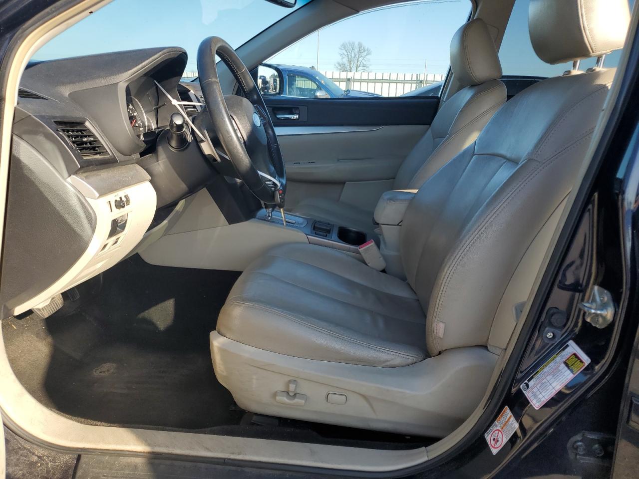 2013 Subaru Outback - Image 7