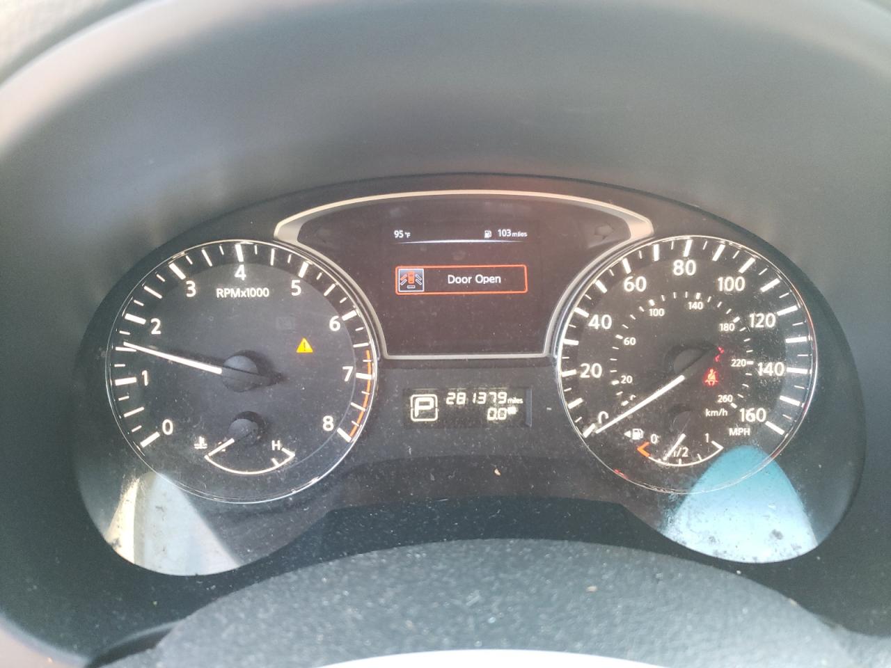 2015 Nissan Altima - Image 9