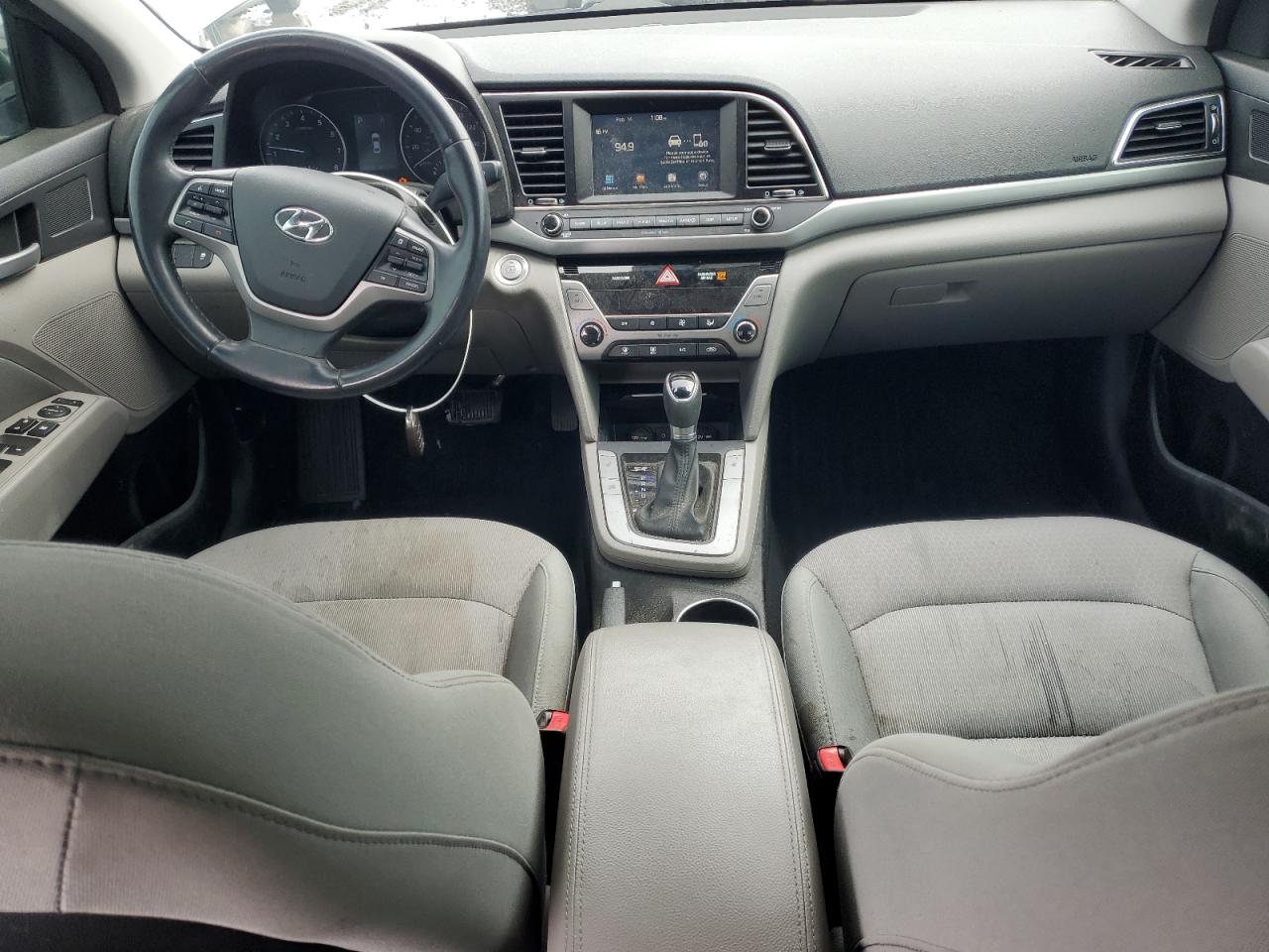2017 Hyundai Elantra - Image 8