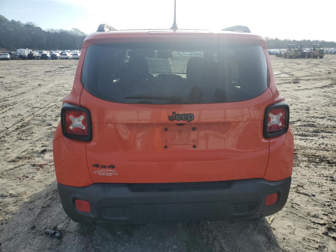 2017 Jeep Renegade - Image 6