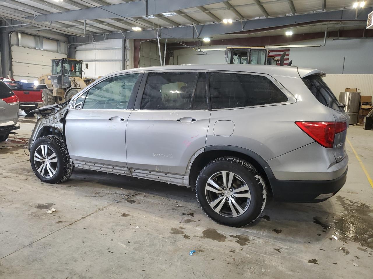2017 Honda Pilot - Image 2