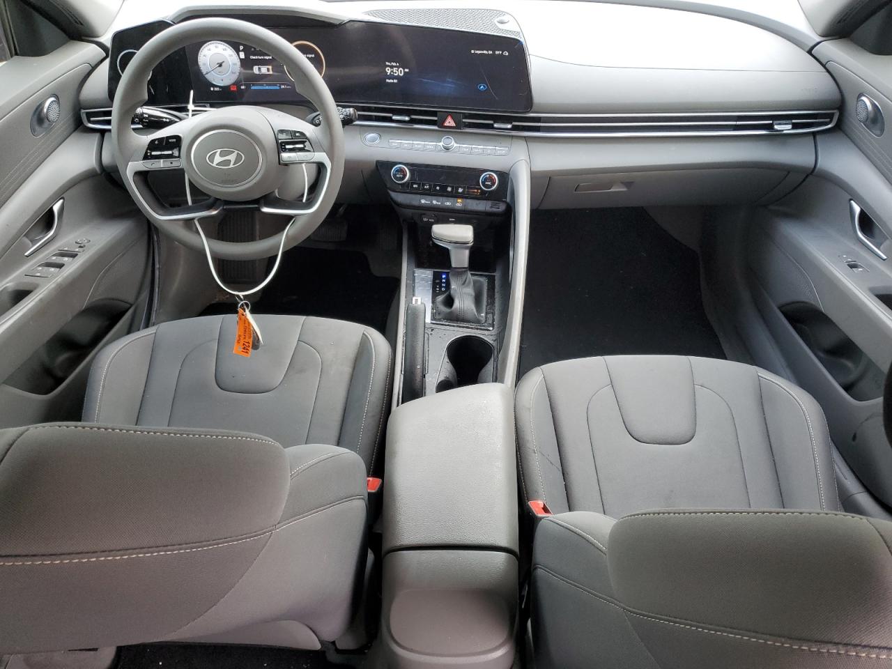 2024 Hyundai Elantra - Image 8