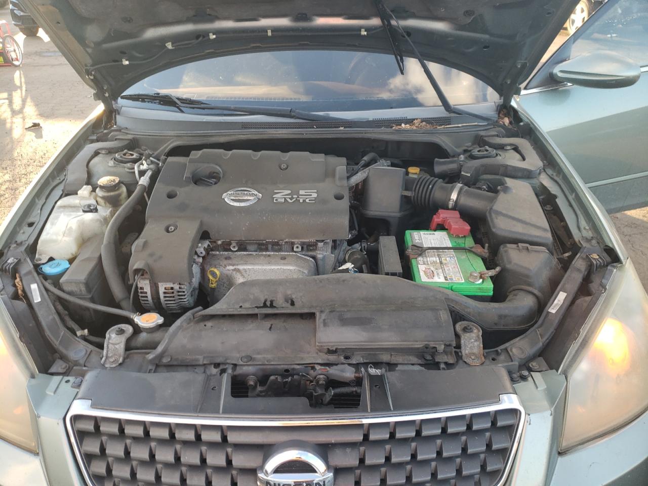 2005 Nissan Altima - Image 13