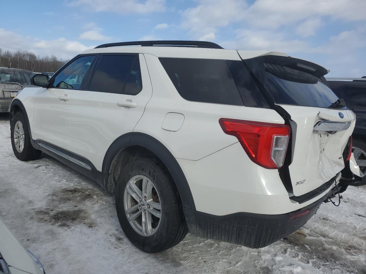2022 Ford Explorer - Image 2