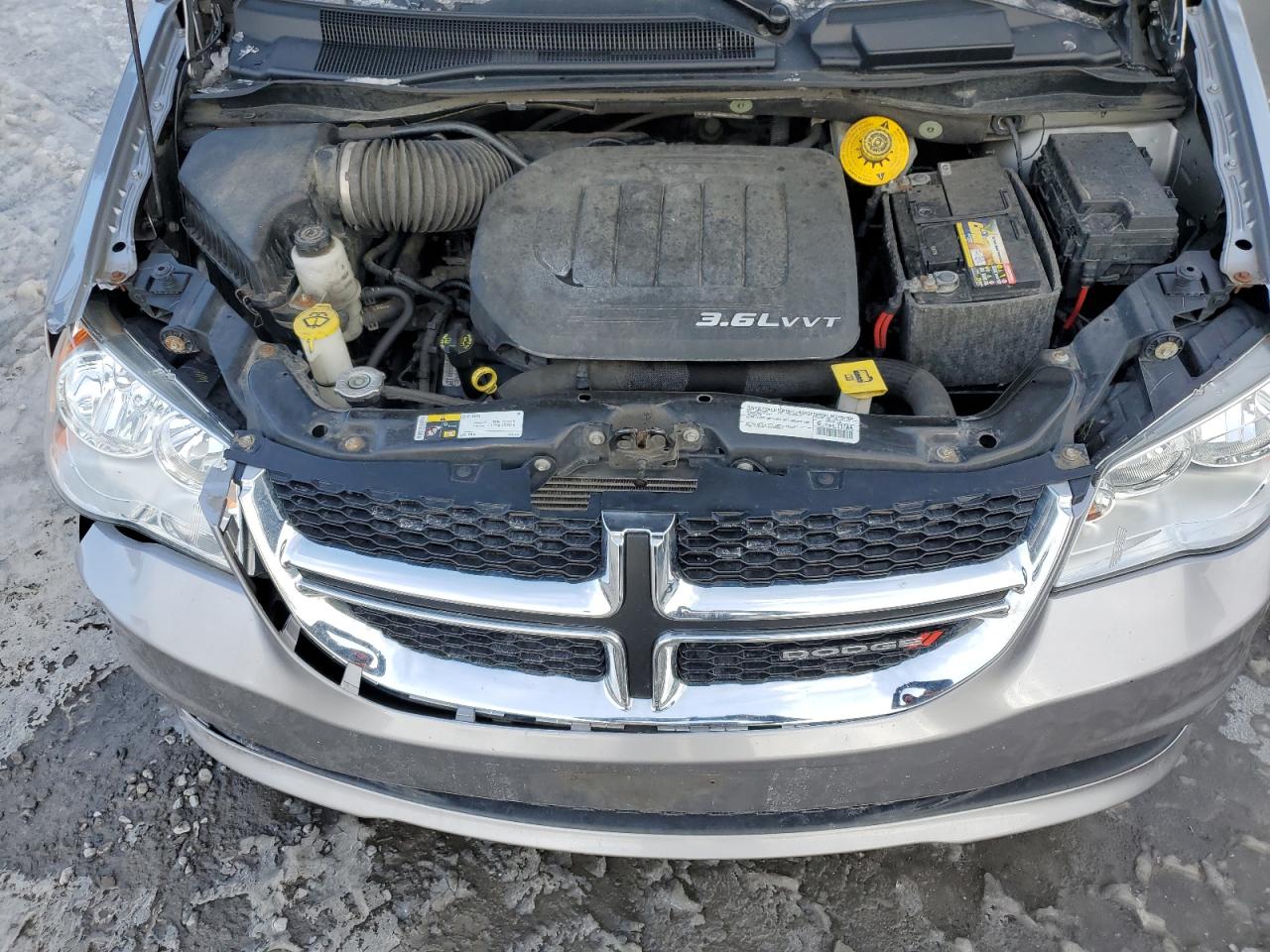 2015 Dodge Caravan - Image 12