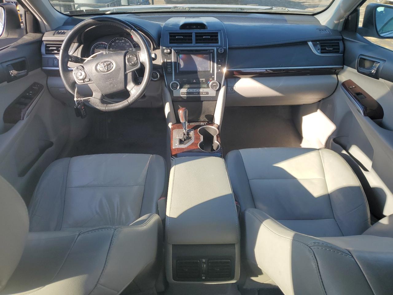 2012 Toyota Camry - Image 8