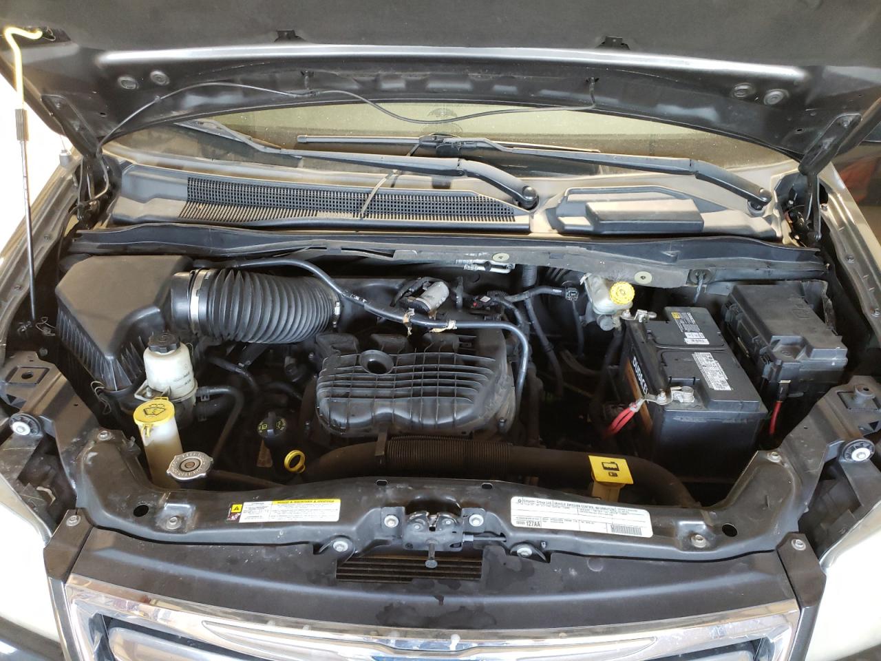 2011 Chrysler Town & Country - Image 12