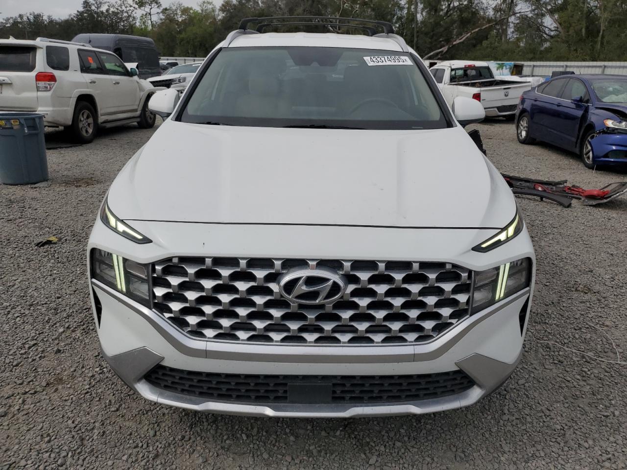 2022 Hyundai Santa Fe - Image 5
