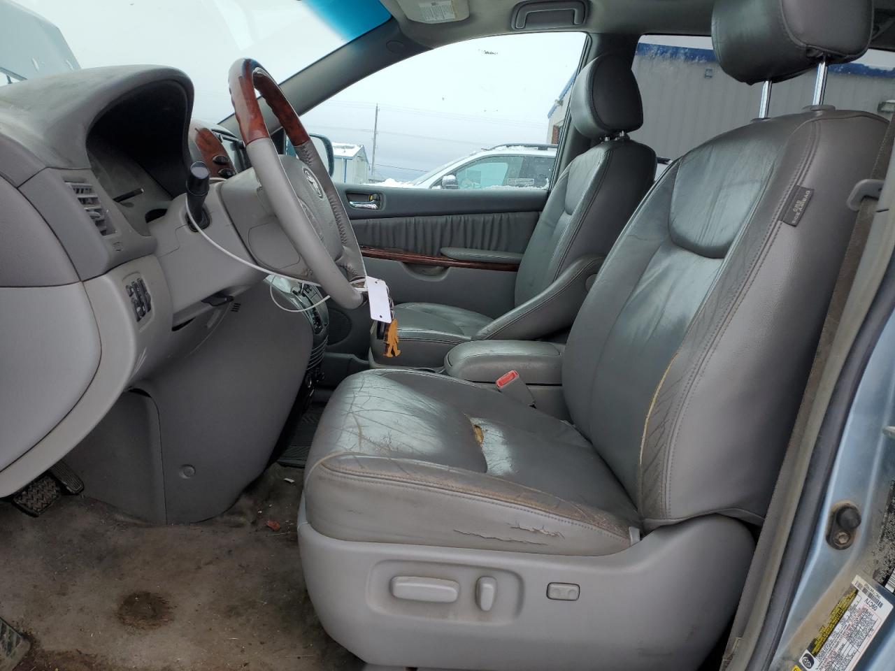 2005 Toyota Sienna - Image 7